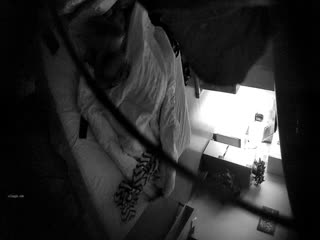 【宾馆盗摄】精致漂亮的高颜值丰满美眉，被黄毛男友怀疑出轨后